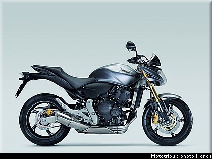 honda_600hornet_2008_026.jpg