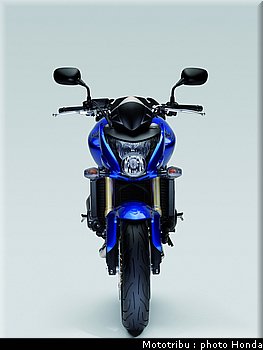 honda_600hornet_2008_033.jpg
