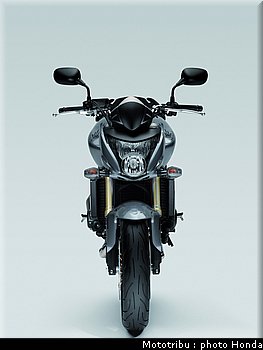 honda_600hornet_2008_034.jpg