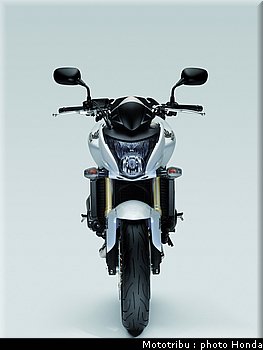 honda_600hornet_2008_035.jpg