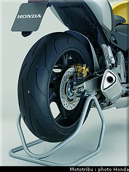 honda_600hornet_2008_052.jpg