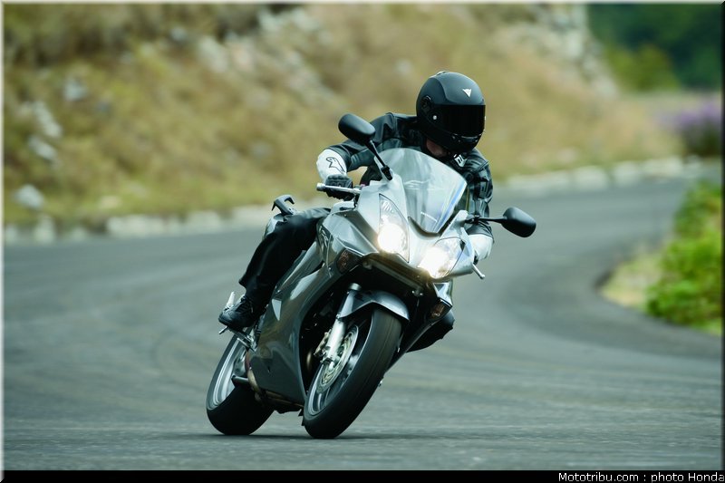 honda_800_vfr_2008_001