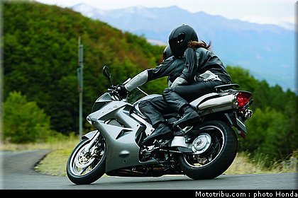 honda_800_vfr_2008_007.jpg