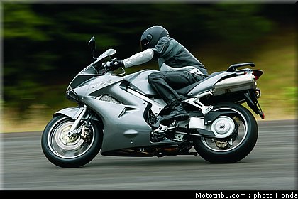 honda_800_vfr_2008_008.jpg