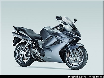 honda_800_vfr_2008_016.jpg