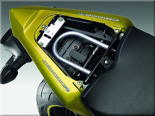 cb1000r_2008_accessoires_08.jpg