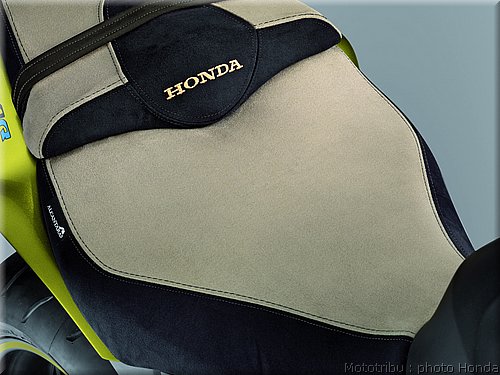 cb1000r_2008_accessoires_26.jpg