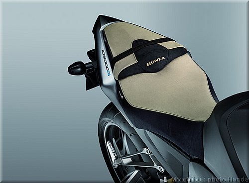 cb1000r_2008_accessoires_28.jpg