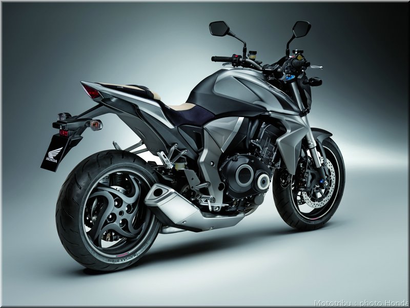 MOTO 