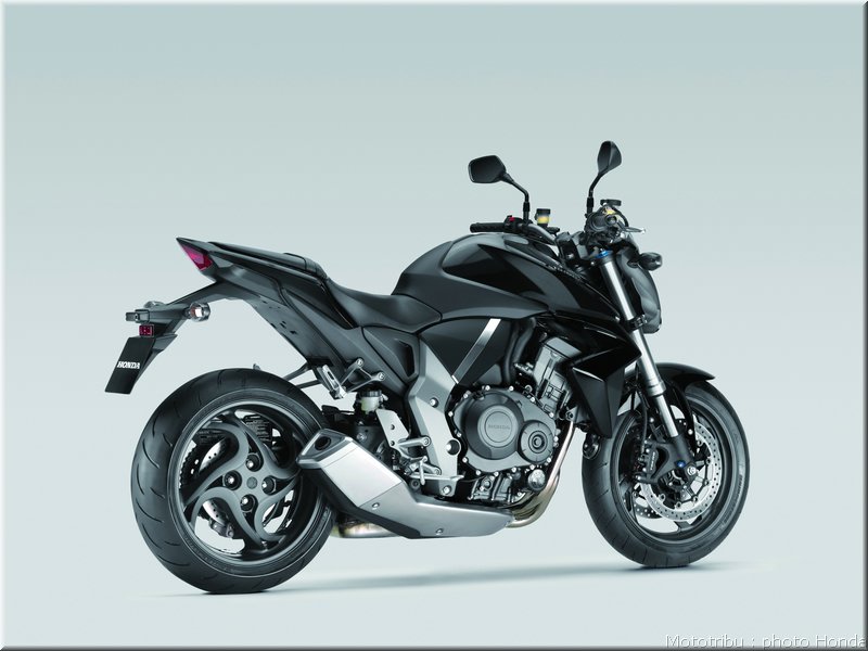 MOTO 