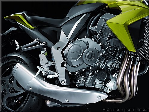 honda_cb1000r_2008_15.jpg