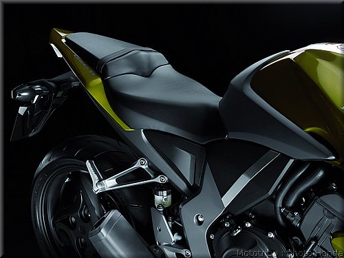 honda_cb1000r_2008_19.jpg