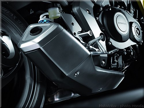 honda_cb1000r_2008_21.jpg