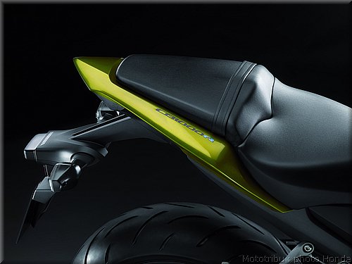 honda_cb1000r_2008_22.jpg