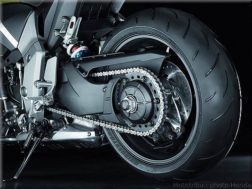 honda_cb1000r_2008_24.jpg