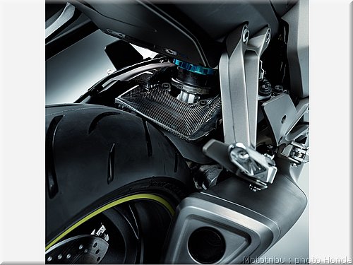 honda_cb1000r_2008_38.jpg