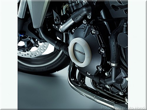 honda_cb1000r_2008_50.jpg
