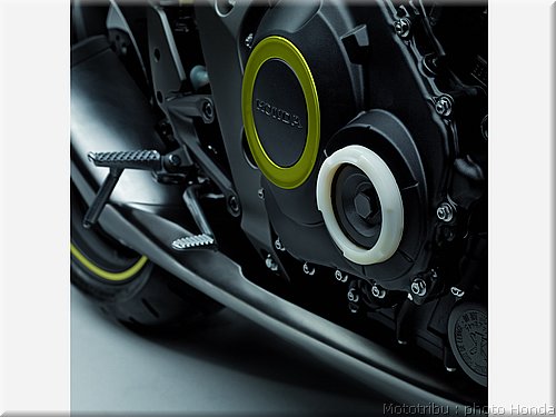 honda_cb1000r_2008_55.jpg