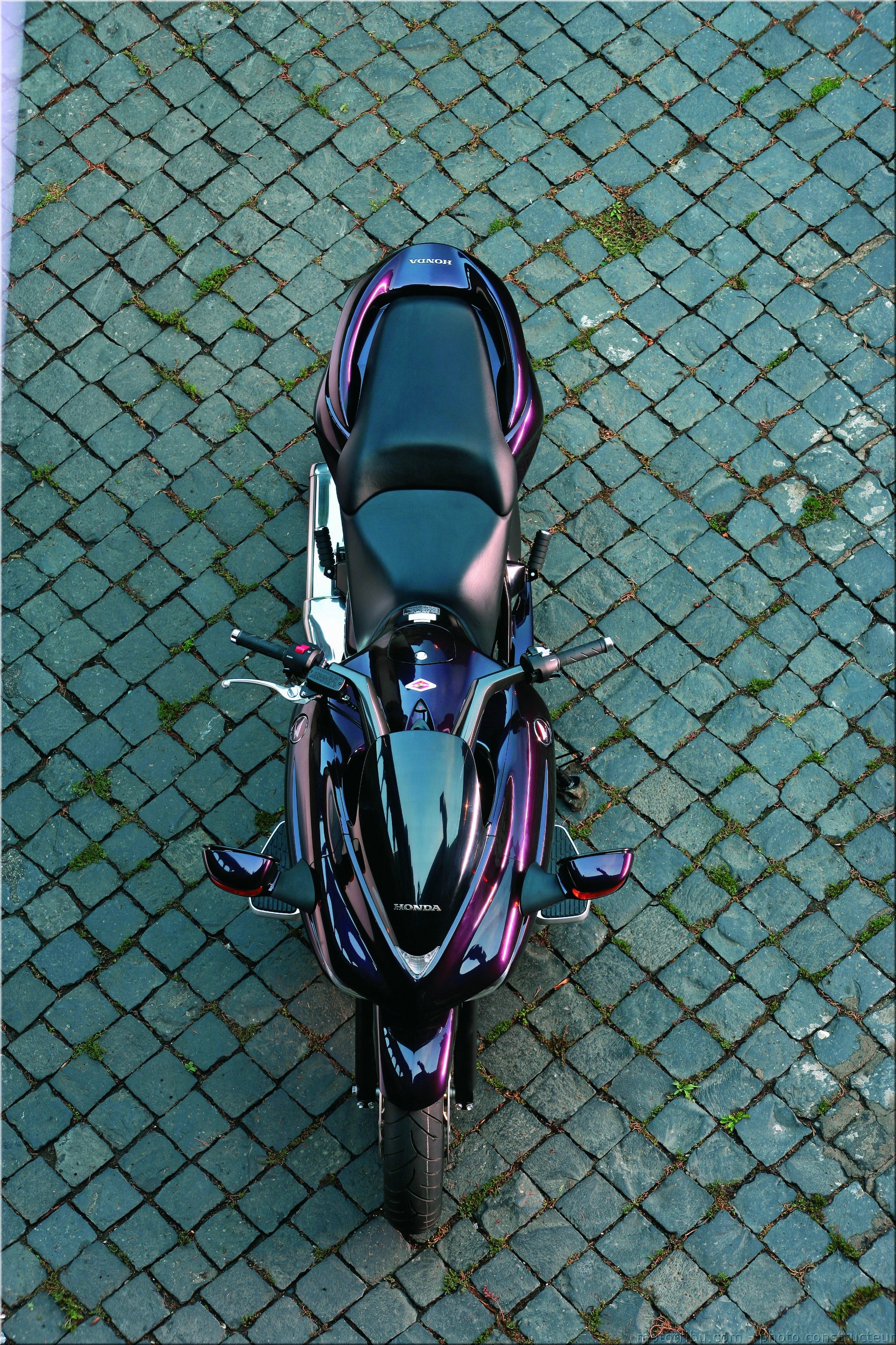 MOTO 