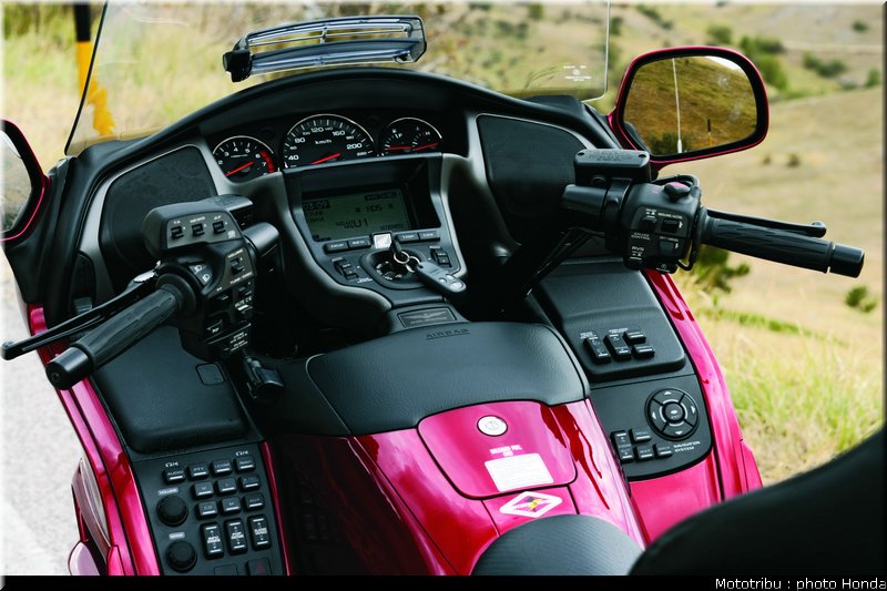 honda_goldwing_2008_010