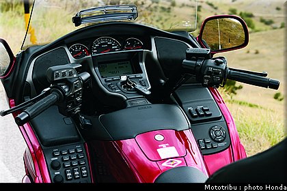 honda_goldwing_2008_010.jpg