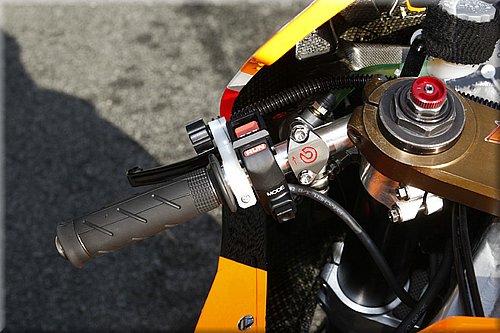 honda-rc212v-2008_07.JPG