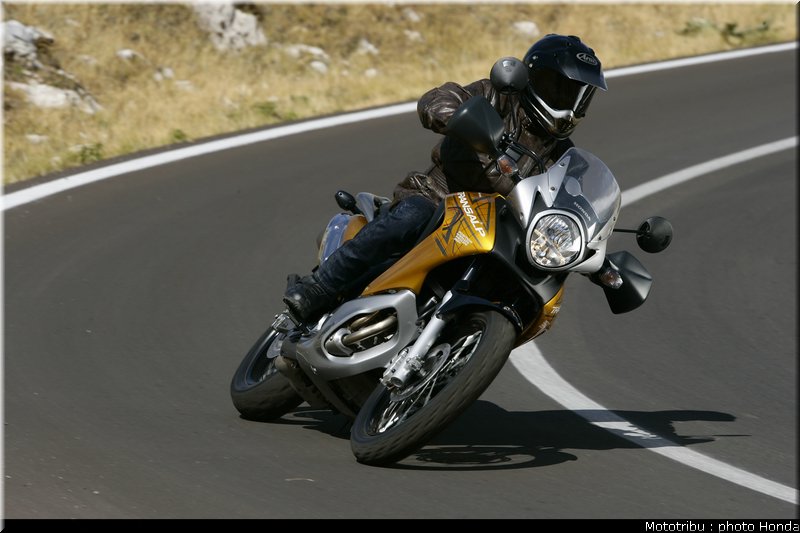 honda_transalp2008_0012