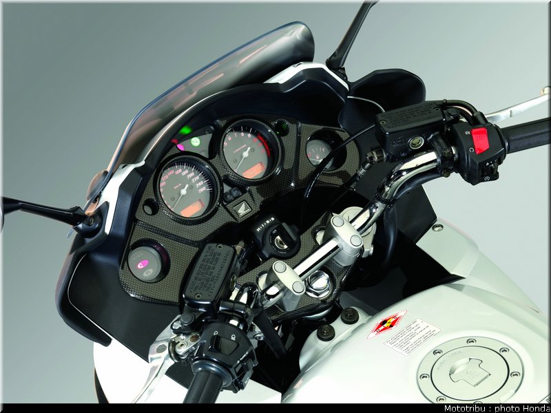 honda_cbf_1000_2009_028