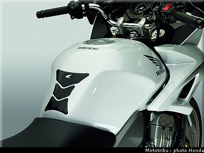 honda_cbf_1000_2009_026.jpg