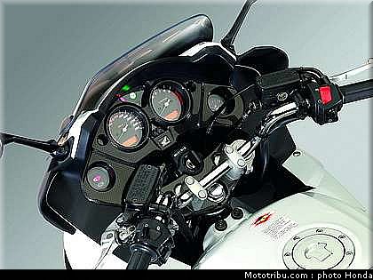 honda_cbf_1000_2009_028.jpg