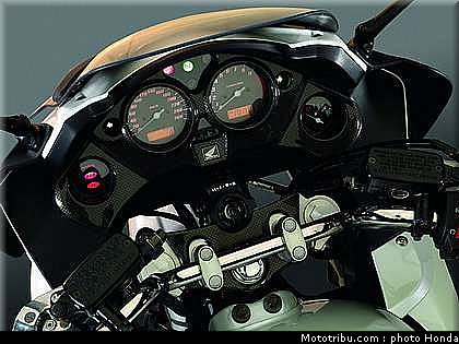 honda_cbf_1000_2009_029.jpg