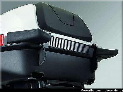 honda_cbf_1000_2009_088.jpg