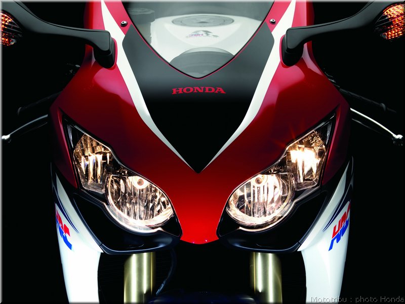 honda-cbr1000rr-2009_018