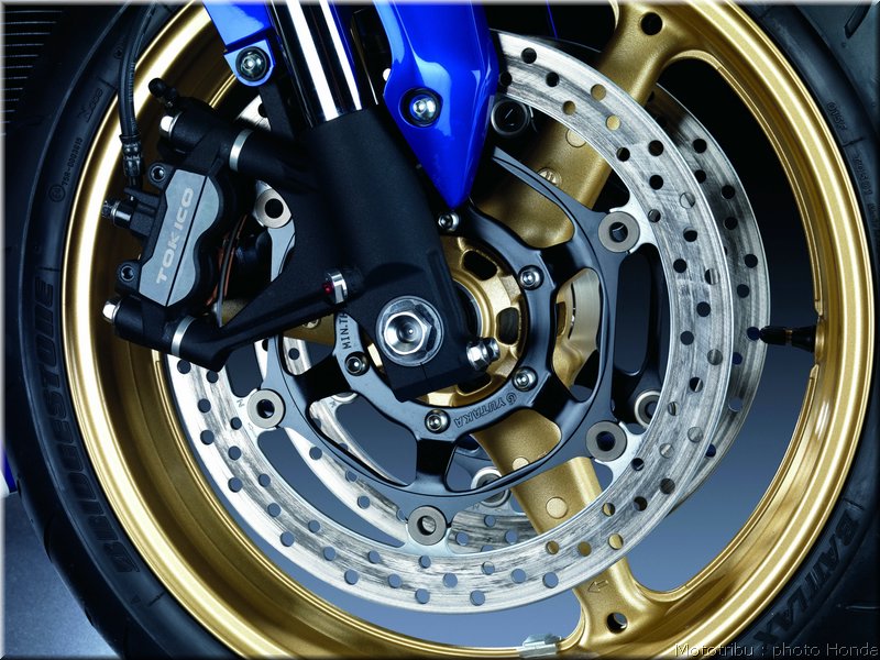 honda-cbr1000rr-2009_024