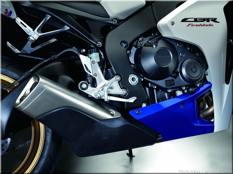 honda-cbr1000rr-2009_028