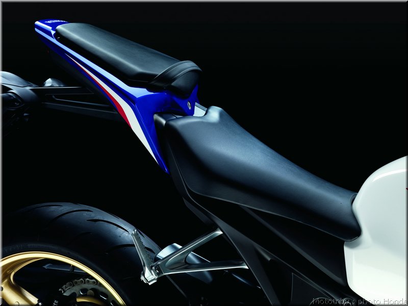 honda-cbr1000rr-2009_031