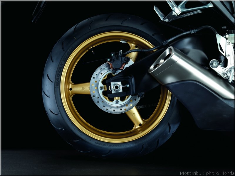 honda-cbr1000rr-2009_034