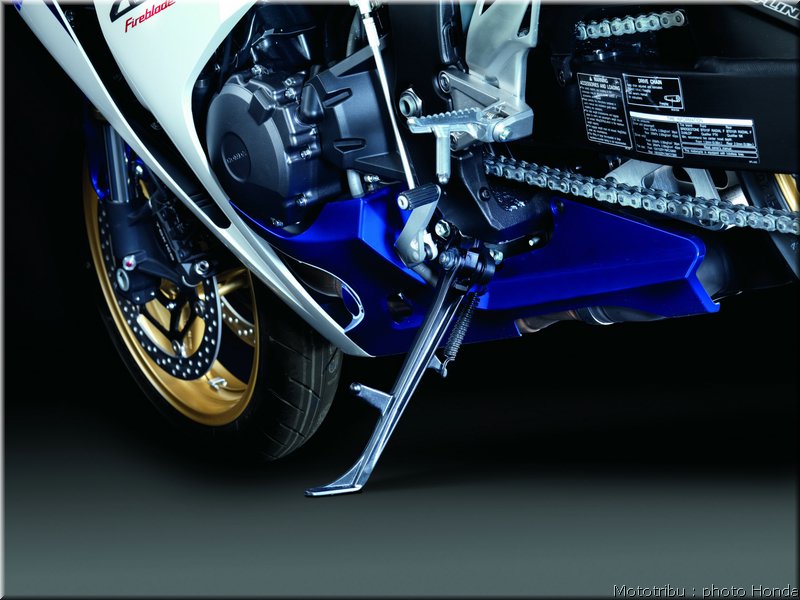 honda-cbr1000rr-2009_041