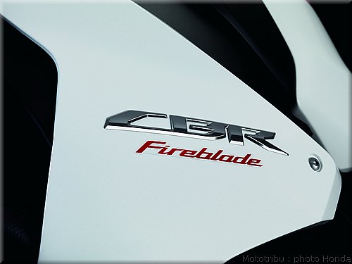 honda-cbr1000rr-2009_011.jpg