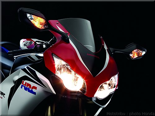 honda-cbr1000rr-2009_013.jpg