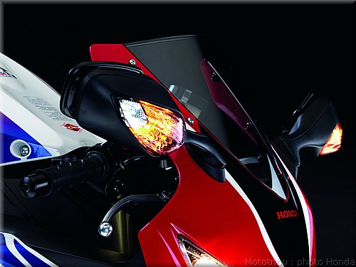 honda-cbr1000rr-2009_014.jpg