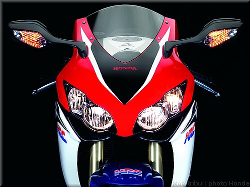 honda-cbr1000rr-2009_016.jpg