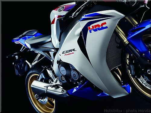 honda-cbr1000rr-2009_019.jpg