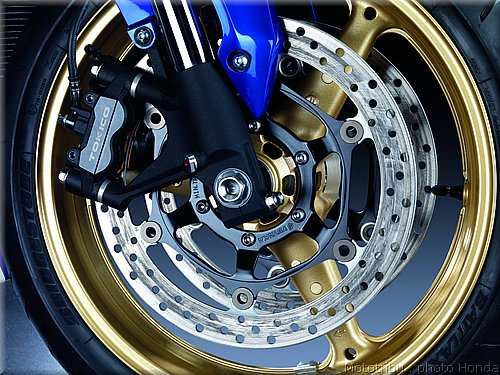 honda-cbr1000rr-2009_024.jpg