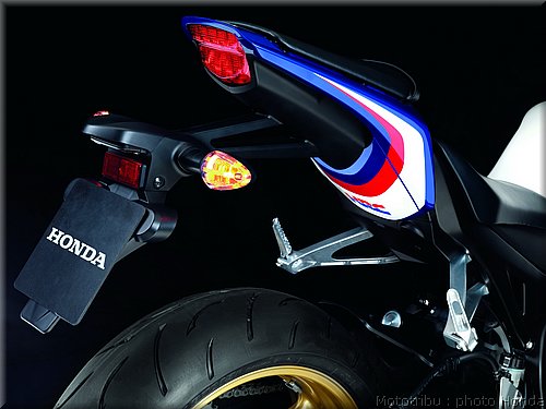 honda-cbr1000rr-2009_032.jpg