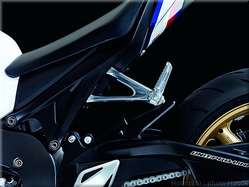 honda-cbr1000rr-2009_040.jpg