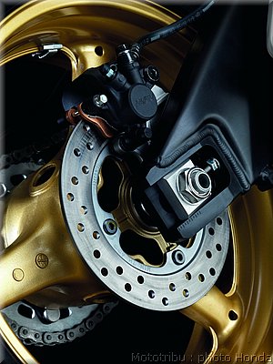 honda-cbr1000rr-2009_045.jpg