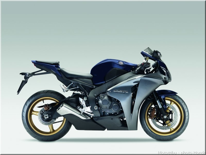 honda_cbr1000_rrabs_004