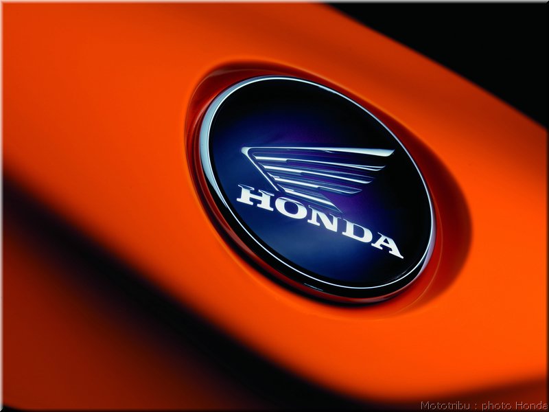 honda_cbr1000_rrabs_012