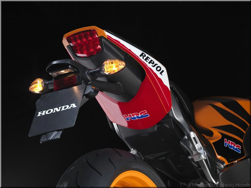 honda_cbr1000_rrabs_015
